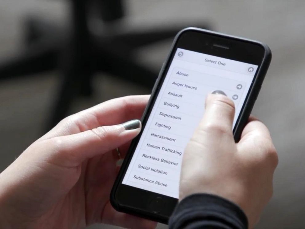 PHOTO: Some campuses are now turning to anonymous tip apps as a way of preventing school shootings.
