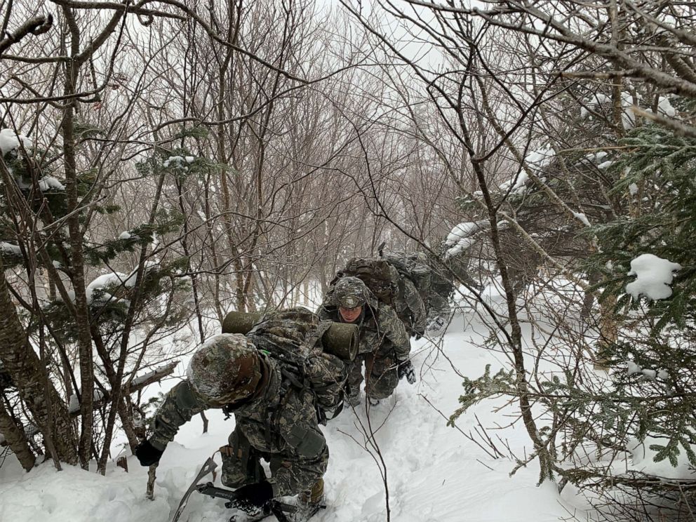 PHOTO: U.S. Army soldiers complete the culminating "mountain walk" of the Army's basic mountaineering course at Army Mountain Warfare School in Jericho, Vermont.