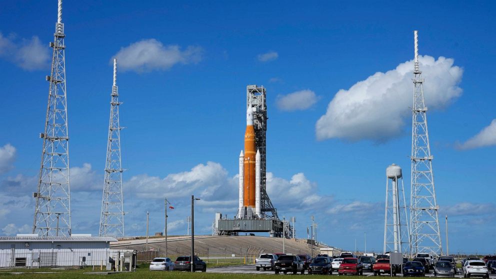 PHOTO: NASA's new moon rocket sits on Launch Pad 39-B Friday, Nov. 11, 2022, in Cape Canaveral, Fla.
