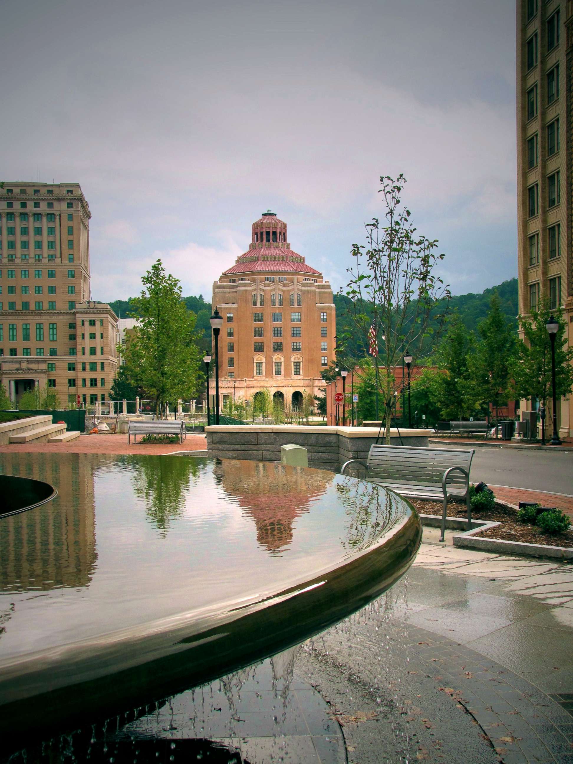 PHOTO: Asheville City Hall, Asheville, North Carolina.