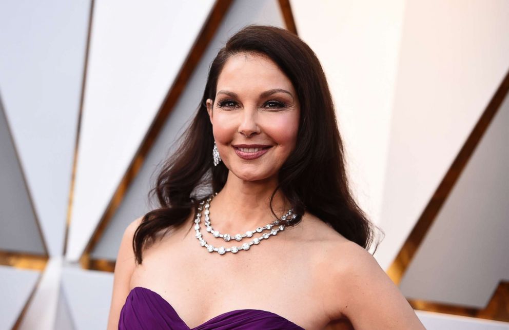 PHOTO: Ashley Judd arrives at the Oscars at the Dolby Theatre in Los Angeles, March 4, 2018.