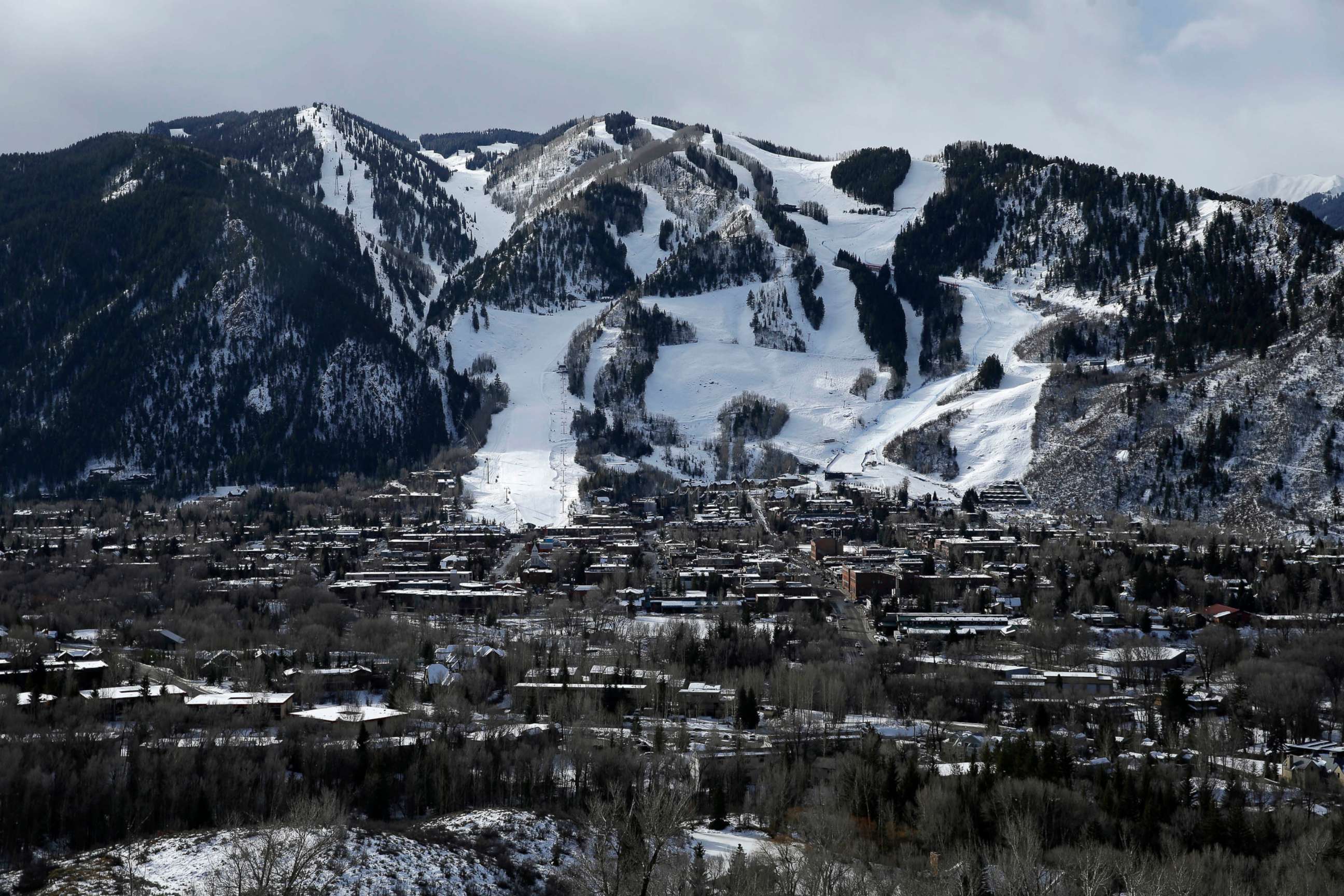 PHOTO: In this Dec. 1, 2014, file photo, Aspen, Colo., is shown.