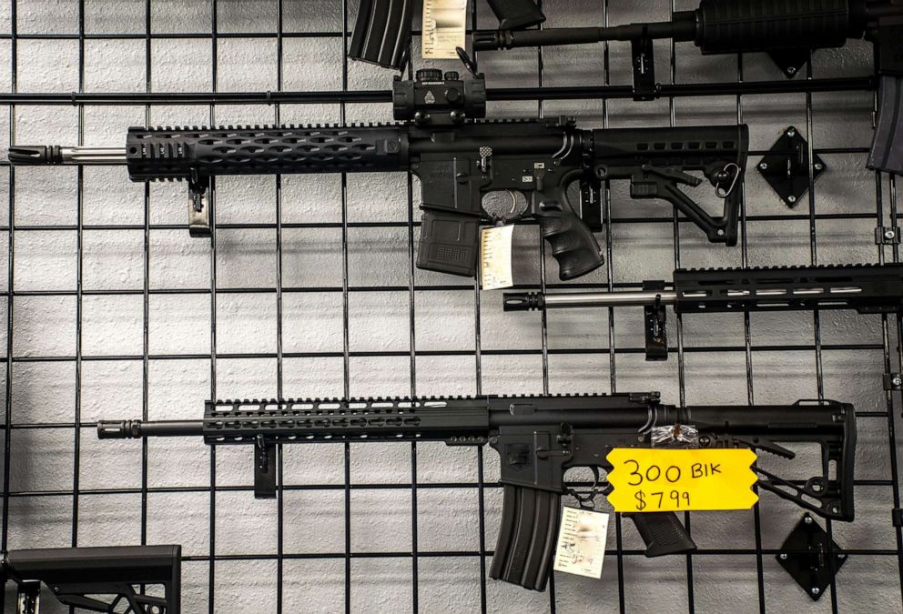PHOTO: Assault Rifles on the wall for sale in America