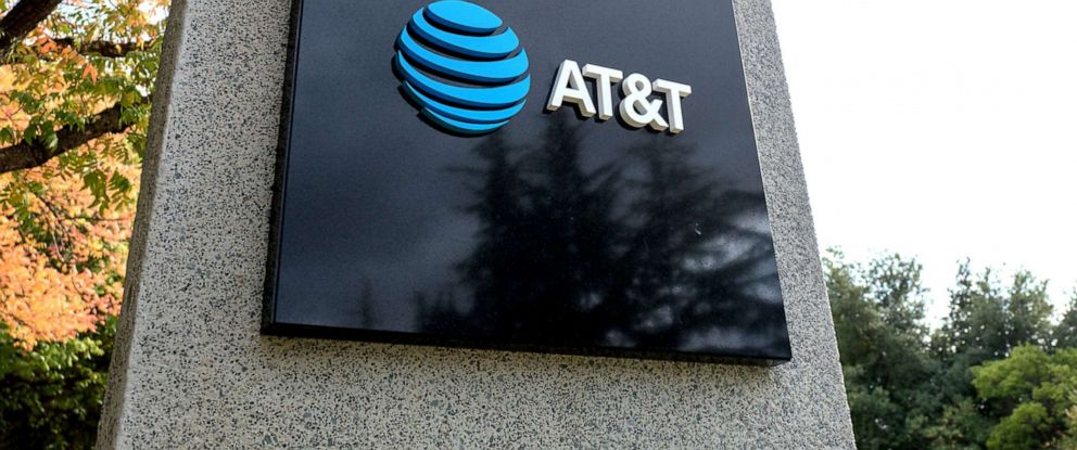 AT&T employees bribed more than $1M to unlock phones, install malware ...