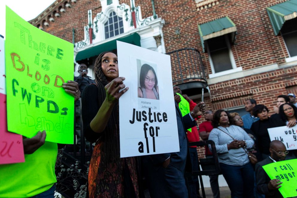 PHOTO: A vigil is held for Atatiana Jefferson, who was shot and killed by the police, in Fort Worth, Texas, Oct. 13, 2019.