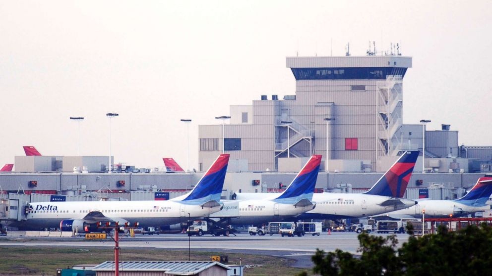 Delta Air Lines Inc. planes line up at Atlanta's Hartsfield-Jackson International Airport, April 15, 2008 in Atlanta. 
