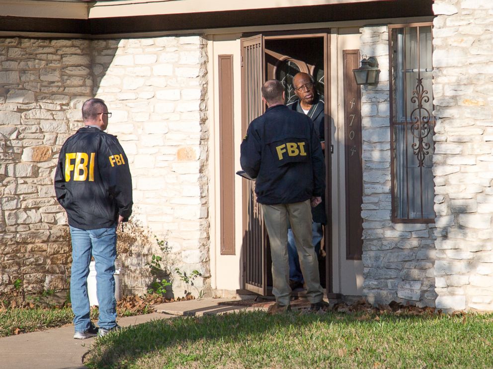 PHOTO: The FBi asks questions at the scene in East Austin, Texas, after a teenager was killed and a woman injured in the second Austin package explosion in the past two weeks, March 12, 2018.