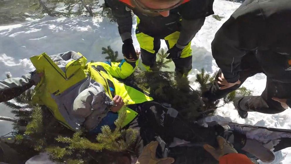 PHOTO: Search and rescue teams in Washington state had to retrieve multiple victims who were buried by an avalanche, March 3, 2018. 