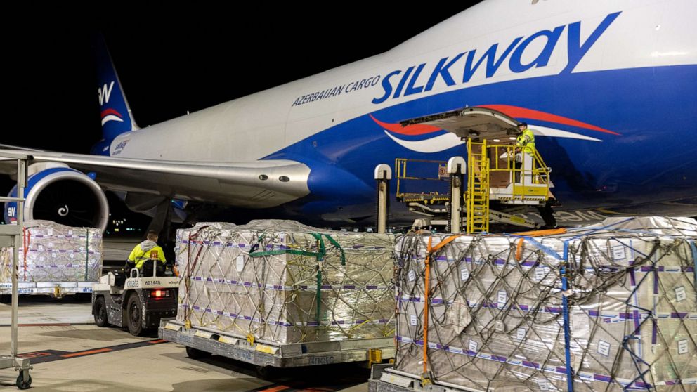 190,000 pounds of baby formula from Australia lands in US