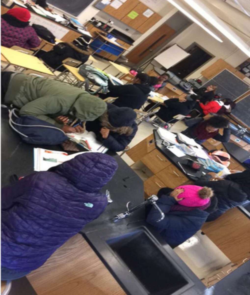 PHOTO: ??@ComedianKhairy tweeted photos on Dec. 13, 2017 showing students at Western High School in Baltimore, Md., in classrooms that have been without heat for over 2 weeks.