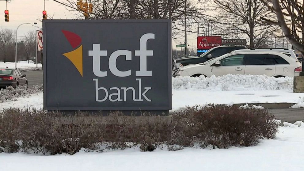 PHOTO: Sauntore Thomas filed a lawsuit against a Michigan bank on Wednesday, Jan. 23, 2020, accusing them of racial discrimination.