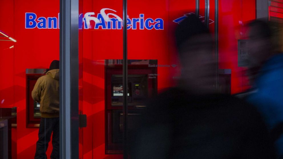 VIDEO: Customers in Harris County, Texas, got more than they bargained for when a Bank of America began mistakenly giving out $100 bills early Monday morning.