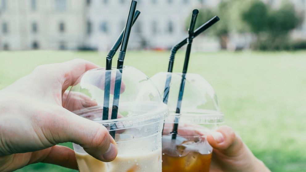 PHOTO: California Assemblyman Ian Calderon has proposed a bill that would make it a crime for sit-down restaurants to offer customers plastic straws.