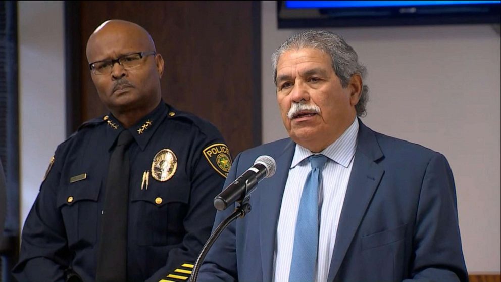 PHOTO: Superintendent Michael Hinojosa of the Dallas Independent School District to hold a press conference on a shooting that broke out at a high school basketball game in Dallas over the weekend. 