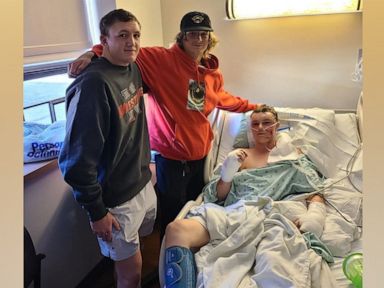 College wrestlers recount near-death fight with grizzly bear