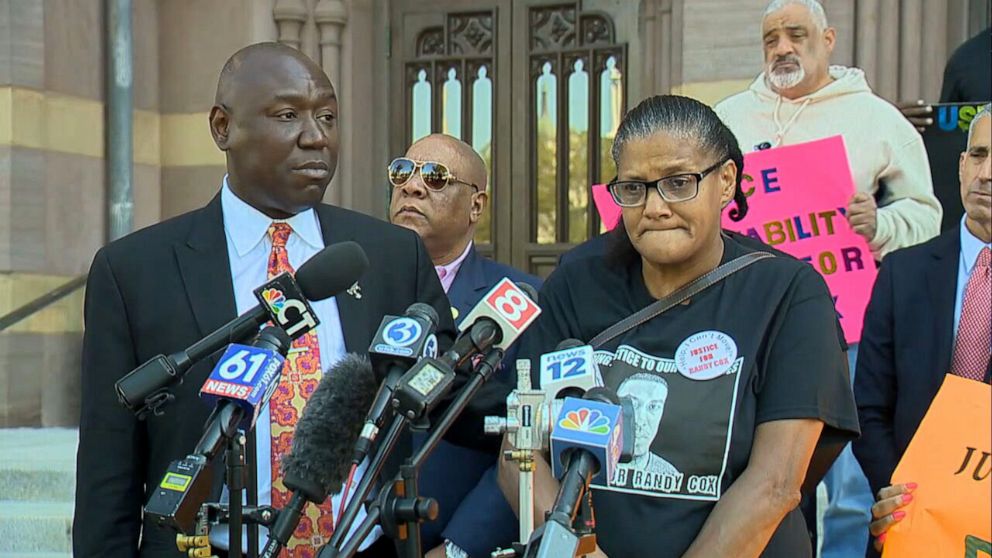 PHOTO: Ben Crump and Doreen Coleman, the mother of Randy Cox, are shown at a press conference announcing the lawsuit, on Sept. 27, 2022, in New Haven, Conn.