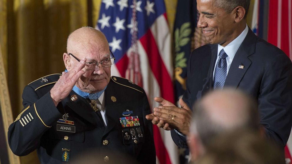 PHOTO: U.S. Army Command Sergeant Major Bennie Adkins salutes after being awarded the Medal of Honor by President Barack Obama during a ceremony at the White House in Washington, Sept. 15, 2014. 
