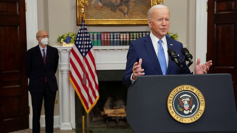 PHOTO: President Joe Biden delivers remarks with Supreme Court Justice Stephen Breyer as they announce Breyer will retire at the end of the court's current term, at the White House in Washington, D.C., Jan. 26, 2022.