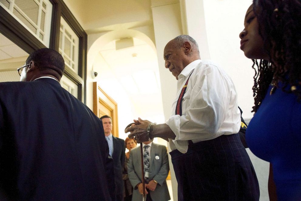 PHOTO: Comedian Bill Cosby is taken into custody in handcuffs at Montgomery County Courthouse, Sept. 25, 2018, in Norristown, Penn.