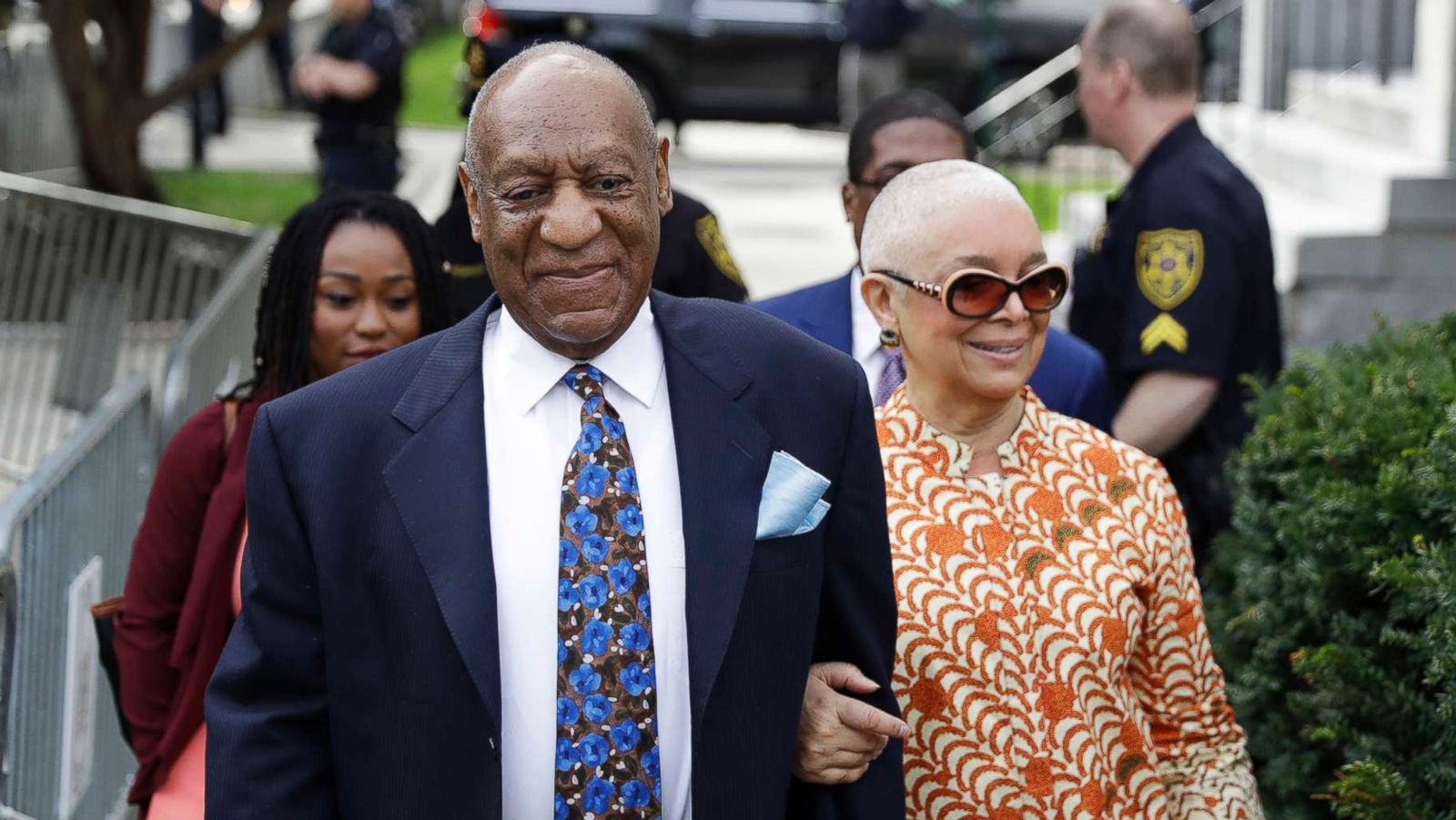 PHOTO: Bill Cosby arrives with his wife, Camille, for his sexual assault trial, April 24, 2018, at the Montgomery County Courthouse in Norristown, Pa.