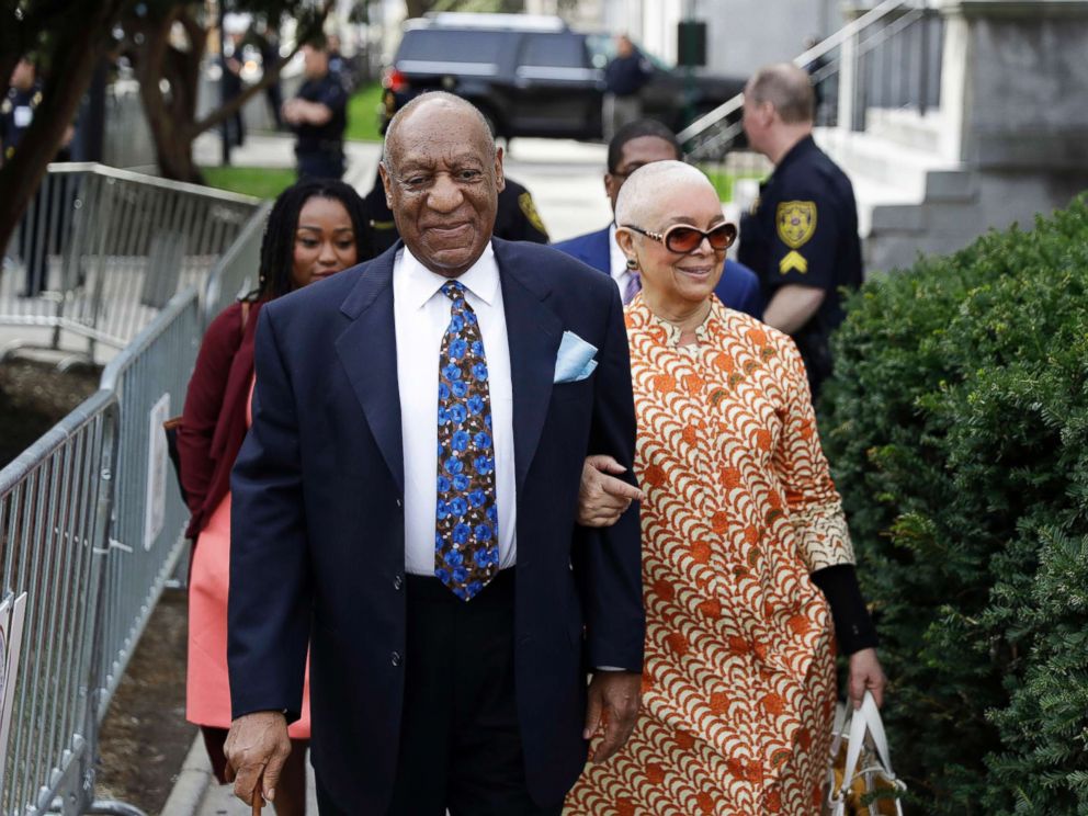 PHOTO: Bill Cosby arrives with his wife, Camille, for his sexual assault trial, April 24, 2018, at the Montgomery County Courthouse in Norristown, Pa.