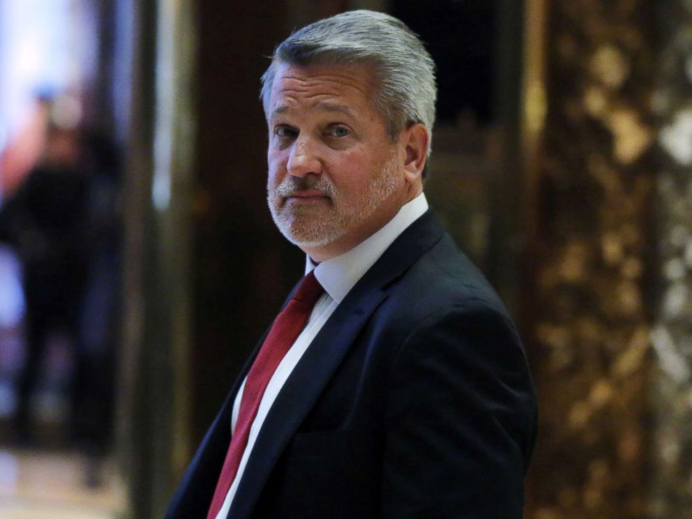 PHOTO: Bill Shine departs after meeting with President-elect Donald Trump at Trump Tower in New York, Nov. 21, 2016.