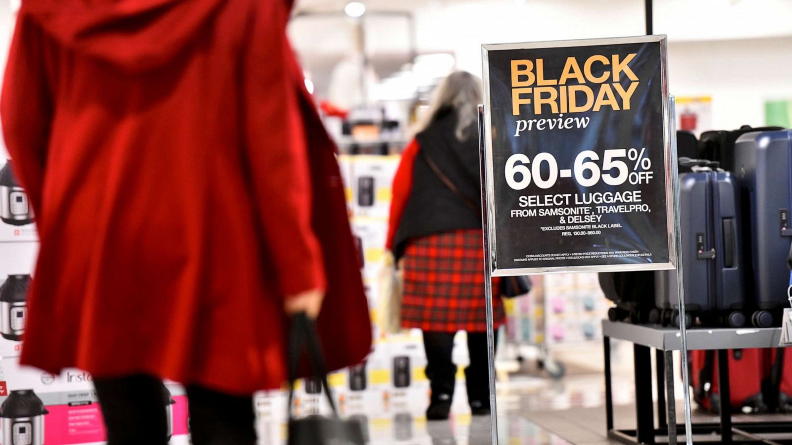 Black Friday Kicks Off Early With 165 Million Expected To Shop Over Thanksgiving Weekend Abc News