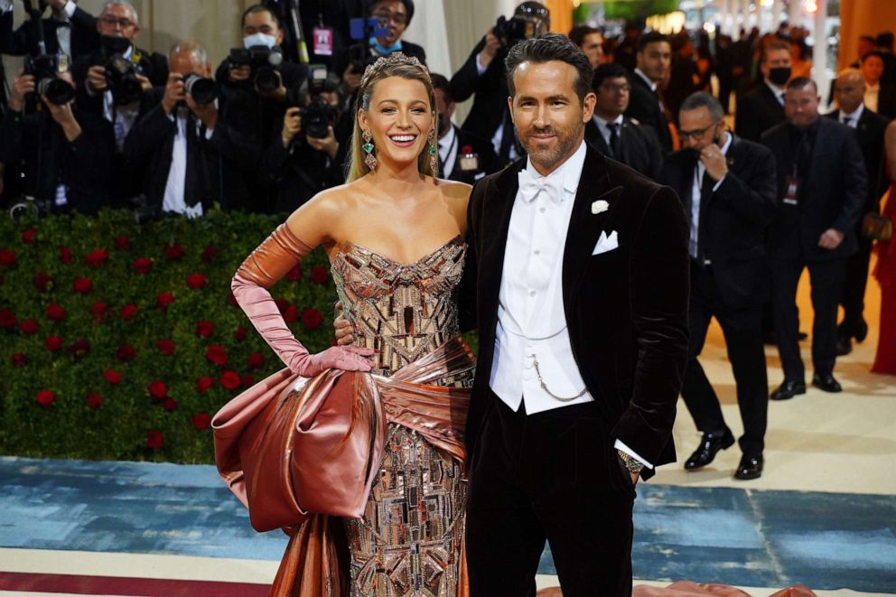 PHOTO: Blake Lively and Ryan Reynolds attend the 2022 Costume Institute Benefit celebrating In America: An Anthology of Fashion at Metropolitan Museum of Art in New York, May 02, 2022. 