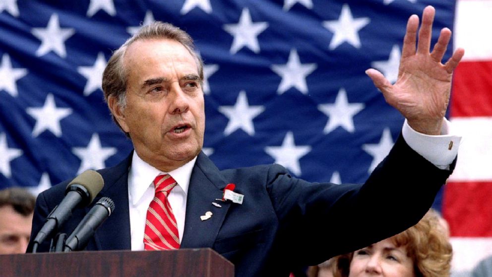 Honoring Bob Dole: Politicians react to former senator's death