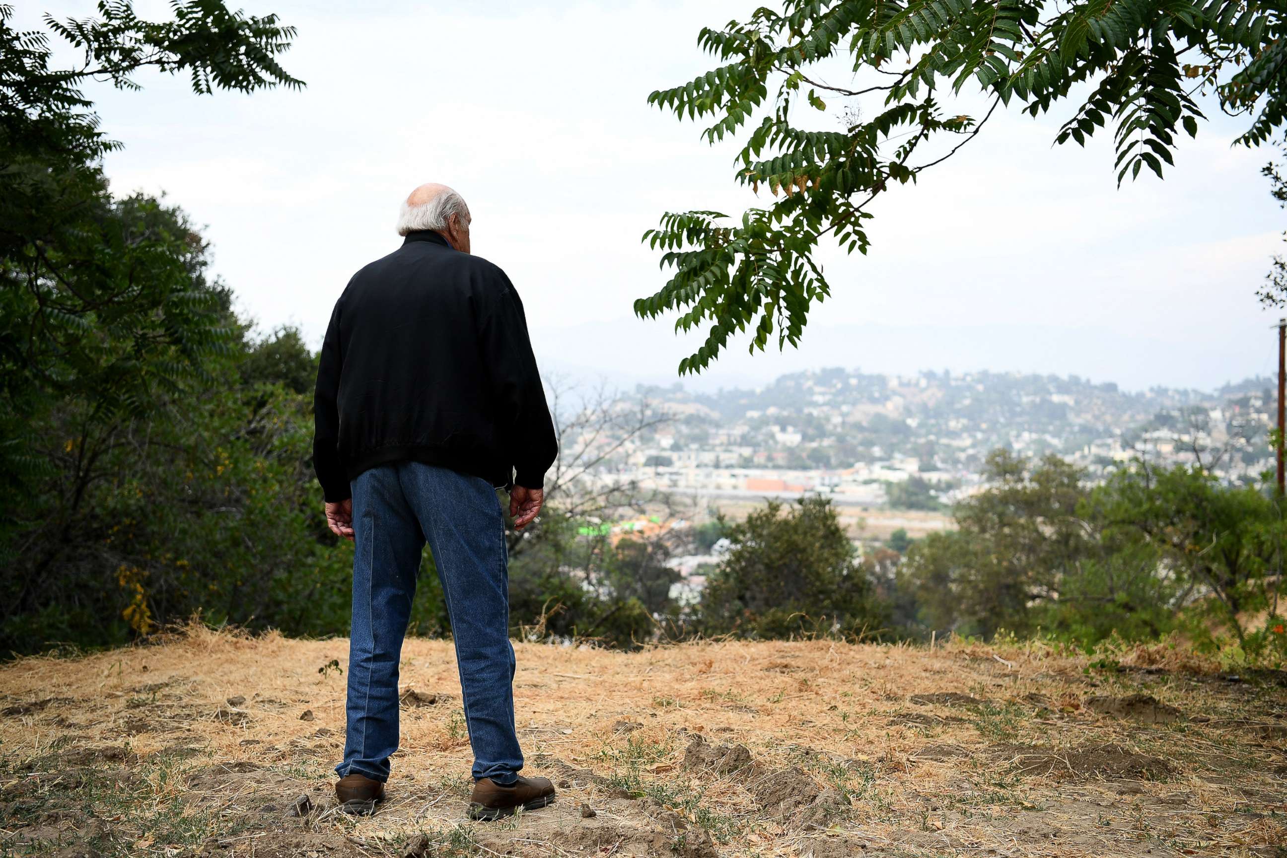 PHOTO: Retired LAPD detective Bob Grogan recounts hunting for serial killers in Los Angeles.