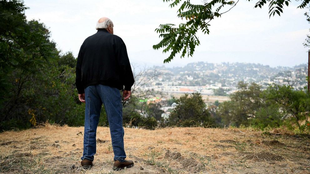 PHOTO: Retired LAPD detective Bob Grogan recounts hunting for serial killers in Los Angeles.