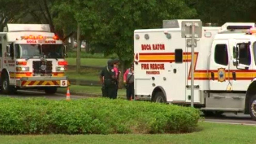 PHOTO: First responders arrive at The Town Center mall in Boca Raton, Fla., after reports of a shooting, Oct. 13, 2019.