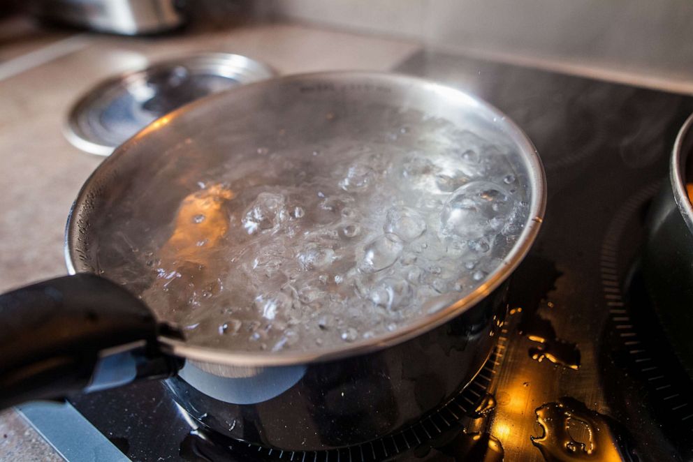 PHOTO: boiling water on a stove