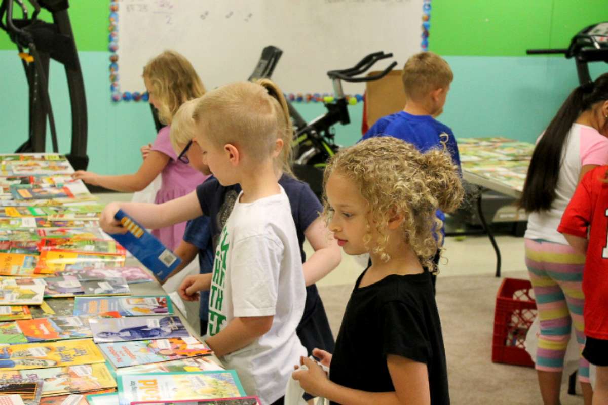 PHOTO: Students at South Polk Elementary School in Old Fort, Tennessee on Free Book Giveaway Day in May 2018.