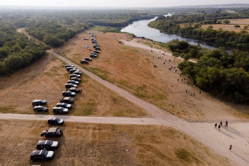 A Haitian migrant's harrowing journey to the Texas-Mexico border