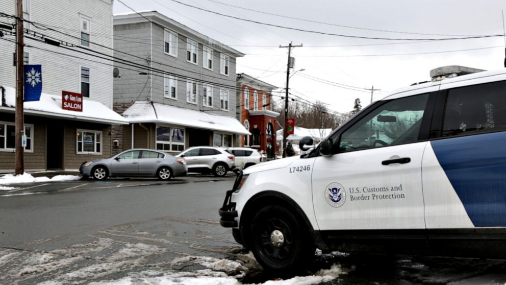 PHOTO: A U.S. border patrol vehicle parked in Derby Line, Vermont.