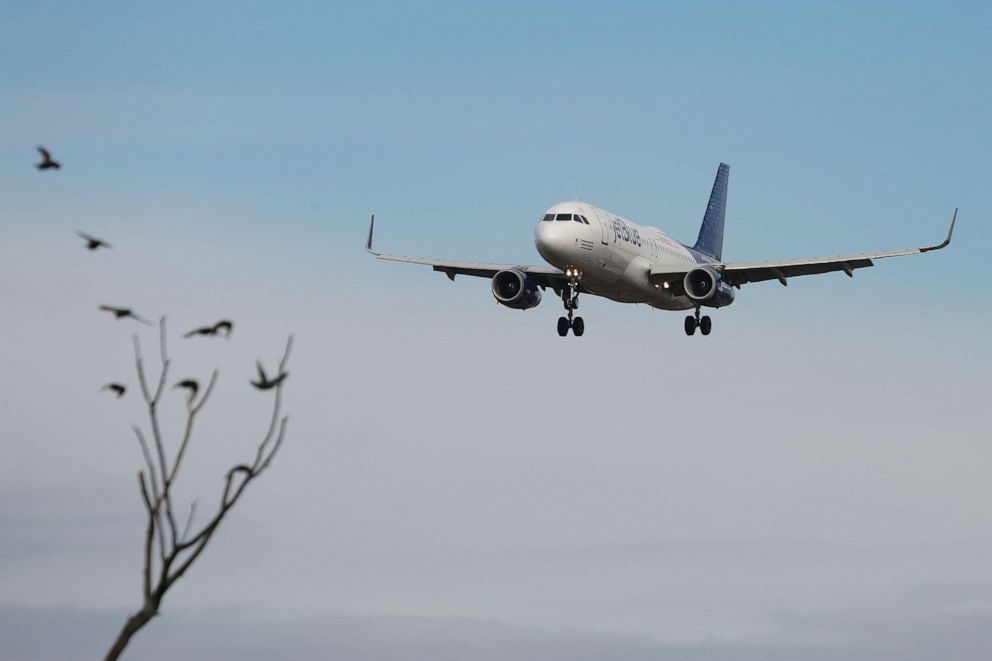 faa-investigating-close-call-involving-jetblue-plane-at-boston-airport