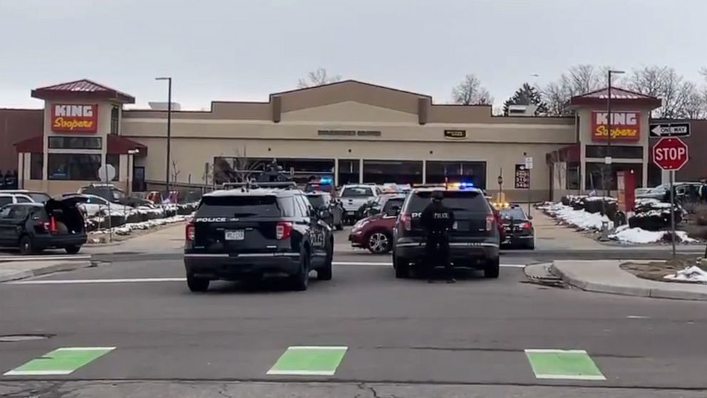 PHOTO: Members of the Boulder Police Department surround the King Soopers store on Table Mesa in Boulder, Co., after reports of a shooting on March 22, 2021.