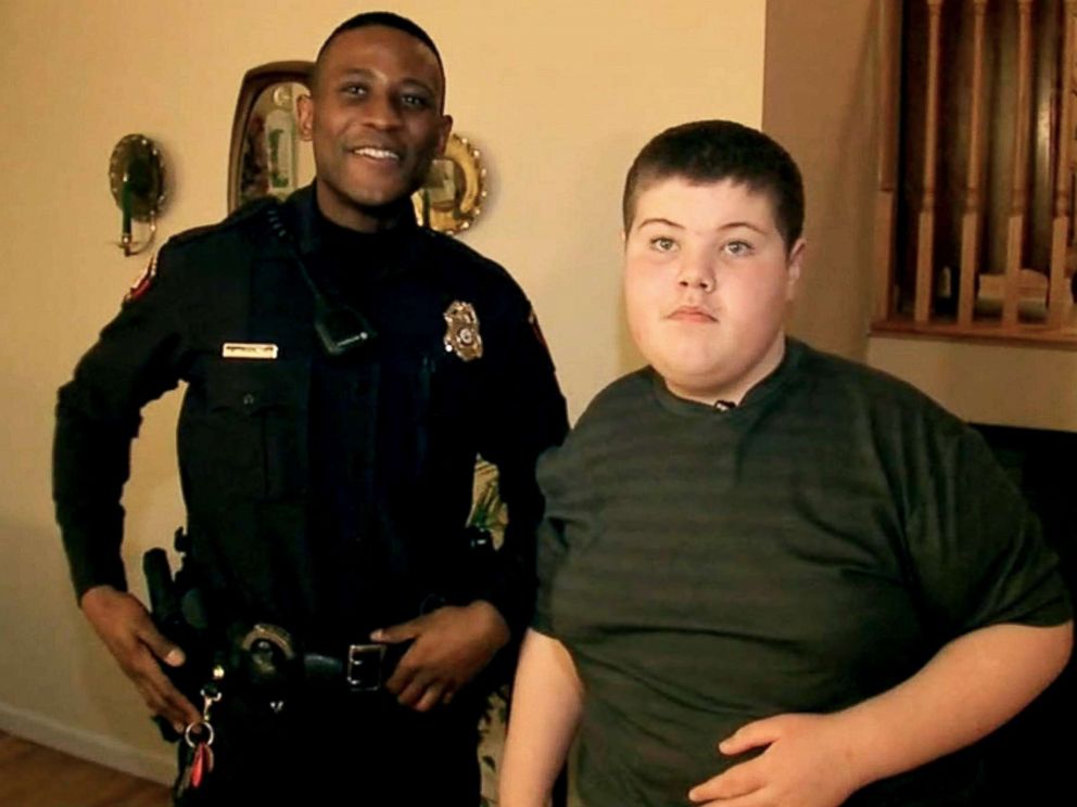 PHOTO: Woodbridge Police officer Khari Manzini rescued a teddy bear that went missing after 12-year-old Ryan Paul called 911.