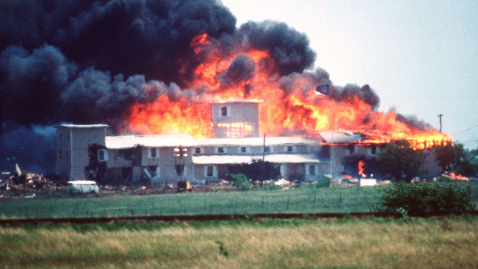 Survivors of 1993 Waco siege describe what happened in fire that ended the  51-day standoff - ABC News