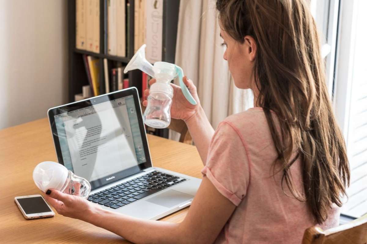 PHOTO: A working mother holding a breast pump is seen in this undated stock photo.