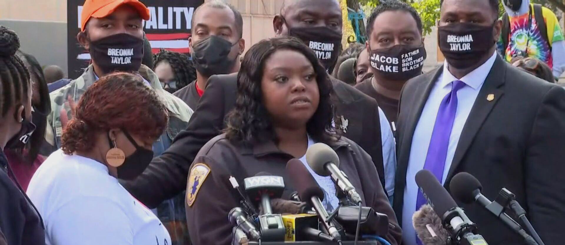 PHOTO: Bianca Austin, Breonna Taylor's aunt speaks at a press conference on Sept. 25, 2020.

