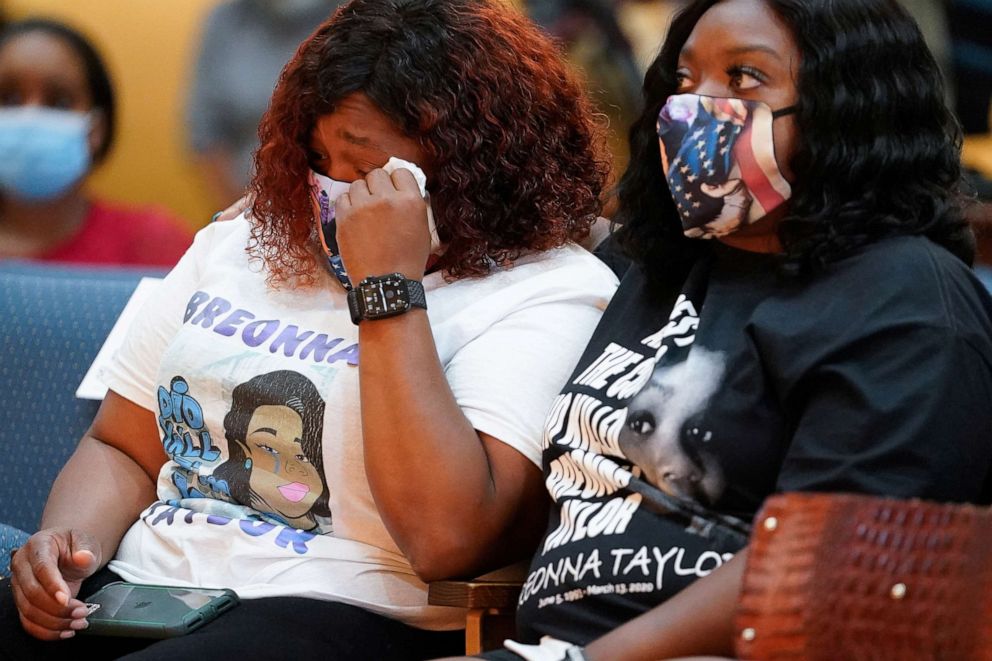 PHOTO: Tamika Palmer, the mother of Breonna Taylor, weeps during a news conference announcing a $12 million civil settlement between the estate of Breonna Taylor and the City of Lousiville, in Louisville, Kentucky, Sept. 15, 2020.