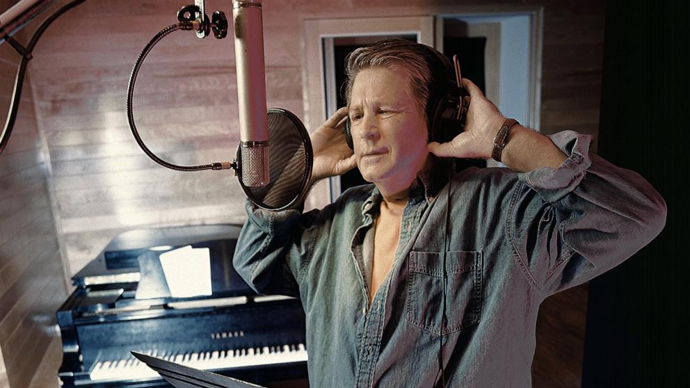 PHOTO: Musician Brian Wilson poses for a portrait in 1998, in Los Angeles.
