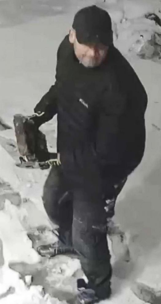 PHOTO: New York Police are searching for this man who broke into Ziani Fine Italian Clothing, March 22, 2018 in Brooklyn.
