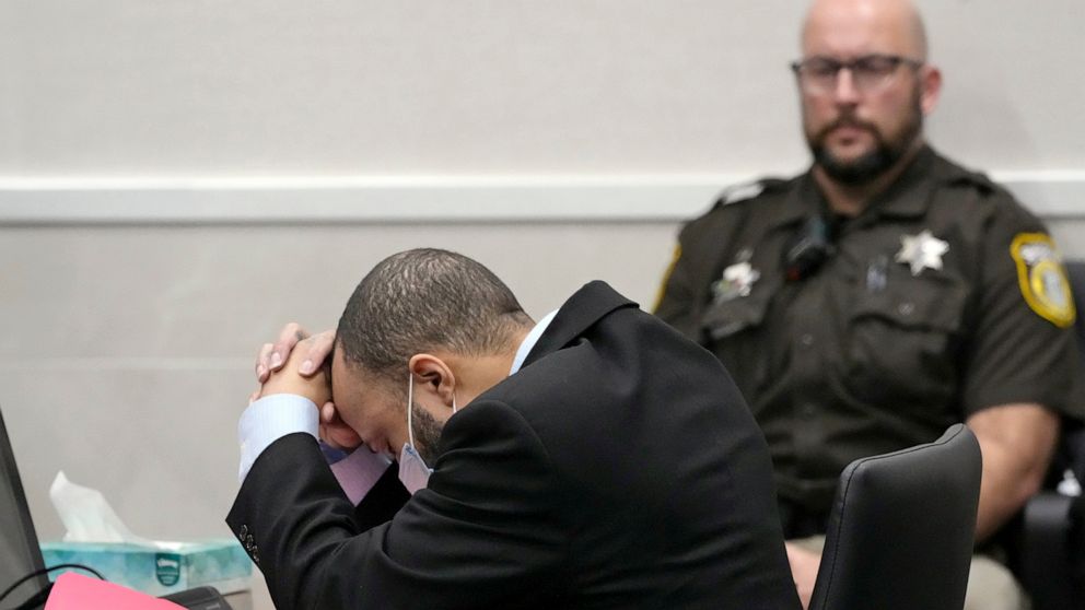 PHOTO: Darrell Brooks reacts as the guilty verdict is read during his trial in a Waukesha County Circuit Court in Waukesha, Wis., Oct. 26, 2022.