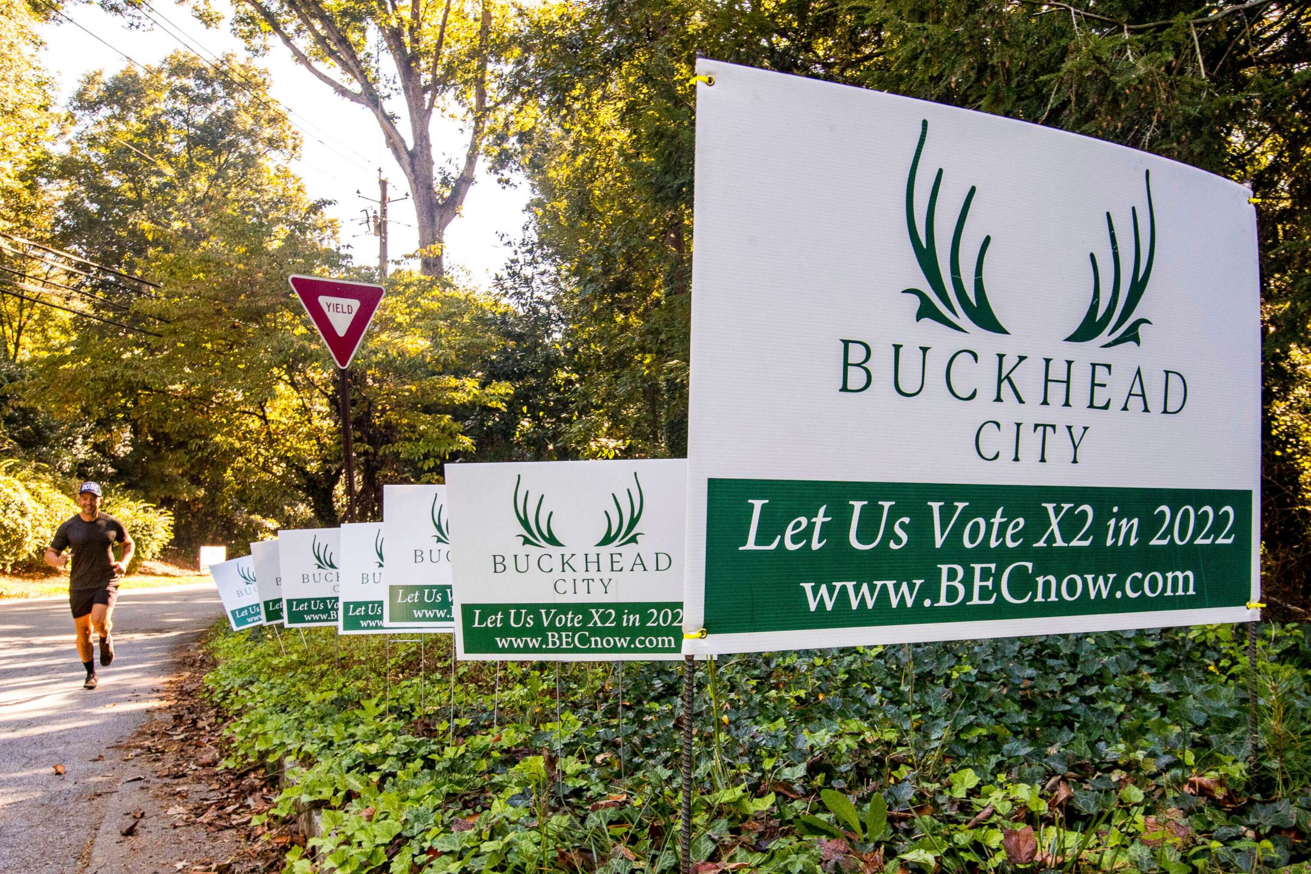PHOTO: Yard signs supporting the grassroots initiative to incorporate Buckhead, an Atlanta neighborhood plagued by a recent crime wave, as a distinct city have been popping up like mushrooms, pictured on Monday, Sept. 27, 2021, in Atlanta.
