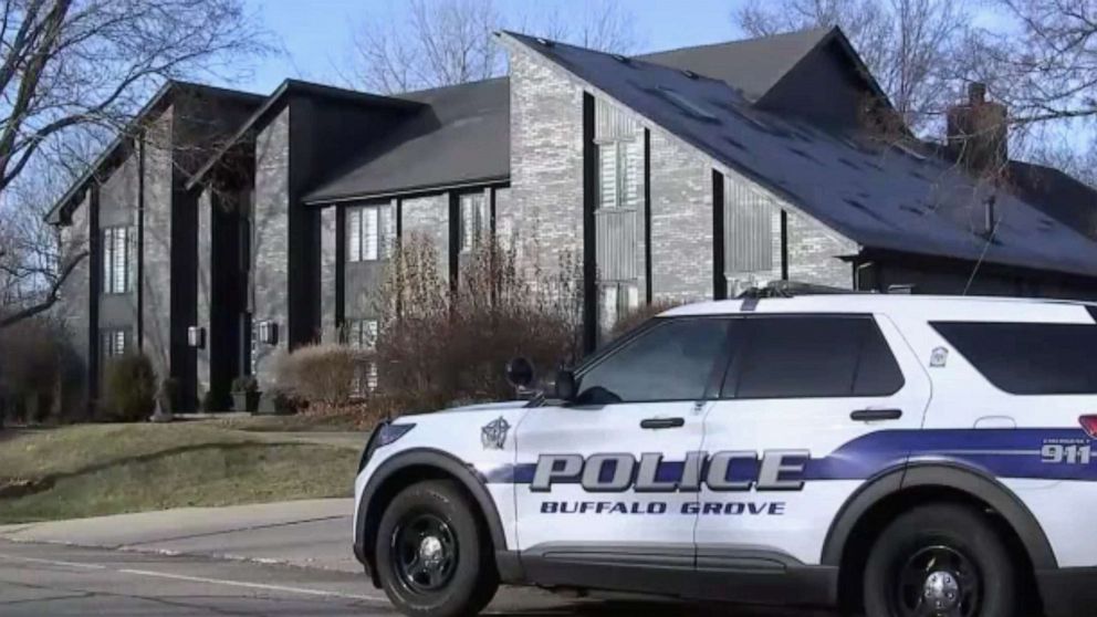 PHOTO: Buffalo Grove police investigate after 5 found dead in a home in Buffalo Grove, Ill., on Nov. 30, 2022.