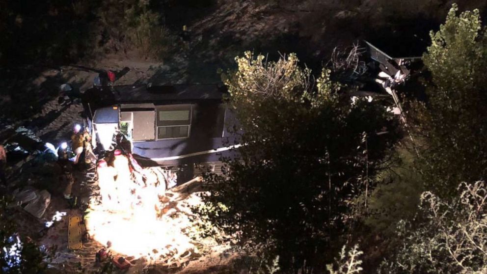PHOTO:A tour bus crashed off a highway near Shandon, Calif., Sept. 18, 2019. 