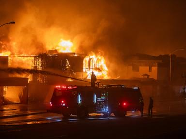 California fires live updates: 2 dead, more than 1,000 structures destroyed